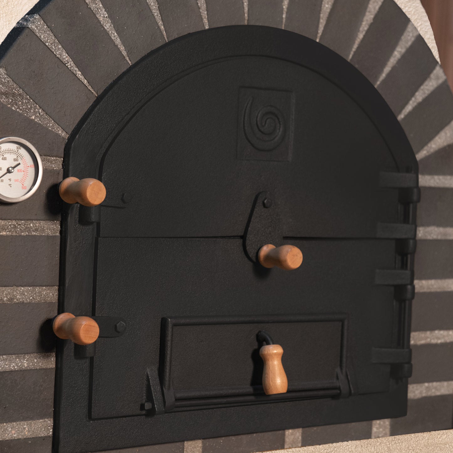 Stella - White with Grey Brick Arch